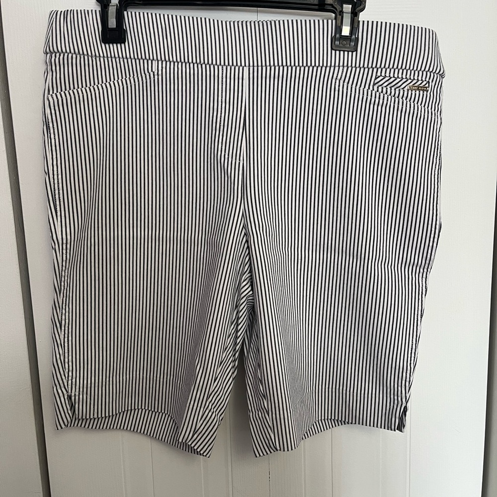 # 113 Anne Klein Blue and White Bermudas with Pinstripe Pattern
